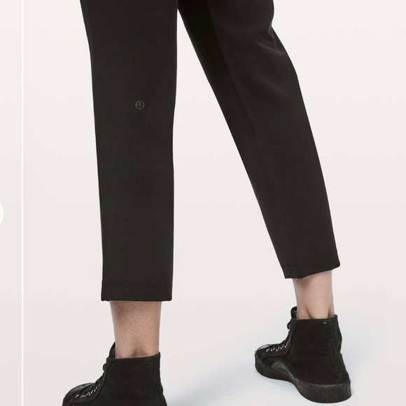 Lululemon On The Fly Pant *Woven 27" - Picture 4 of 11